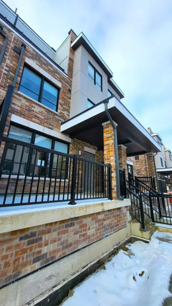 Bradford West Gwillimbury, ON L3Z 4M4,50 Baynes WAY #7