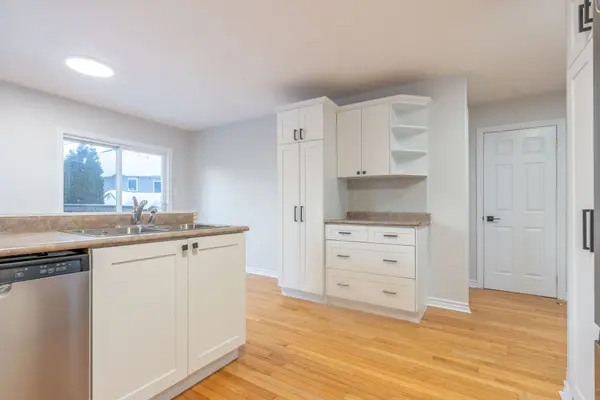 Barrie, ON L4M 7A1,316 Johnson ST