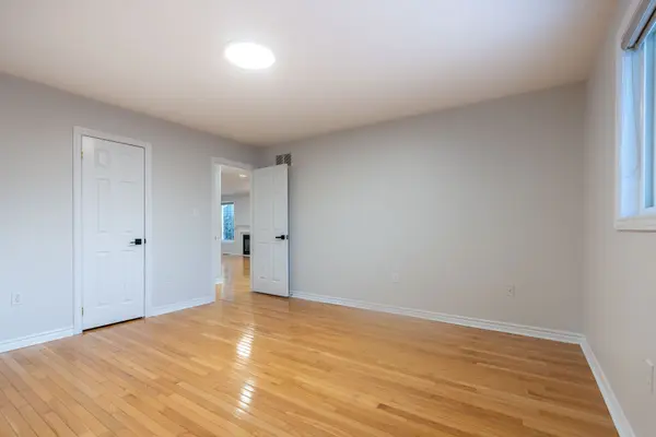 Barrie, ON L4M 7A1,316 Johnson ST