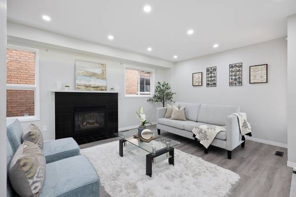 124 Laidlaw DR, Barrie, ON L4N 7R9