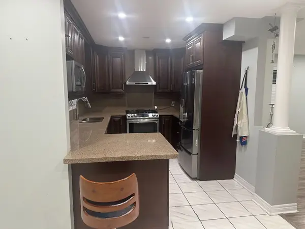 Brampton, ON L6X 4V7,10 Pertosa DR