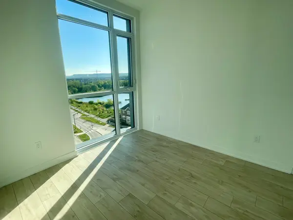 Milton, ON L9E 1S2,770 Whitlock AVE #816