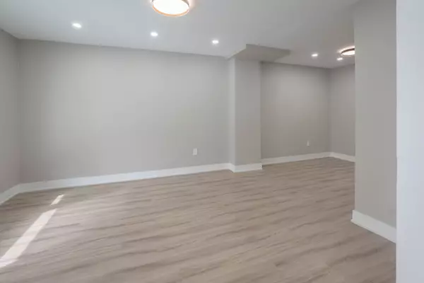 Brampton, ON L6S 1H9,33 Glenmore CRES