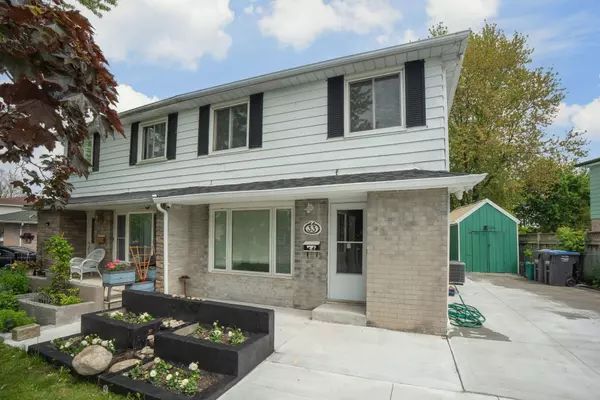 33 Glenmore CRES, Brampton, ON L6S 1H9