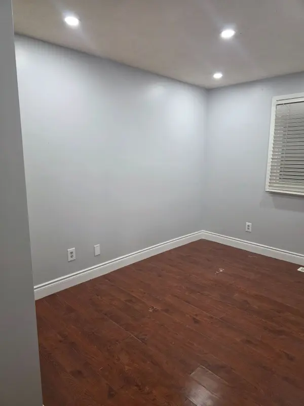 Brampton, ON L6S 1Y6,2 Hyde Park CT