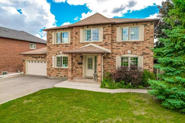 13 Petworth RD, Brampton, ON L6Z 4C5