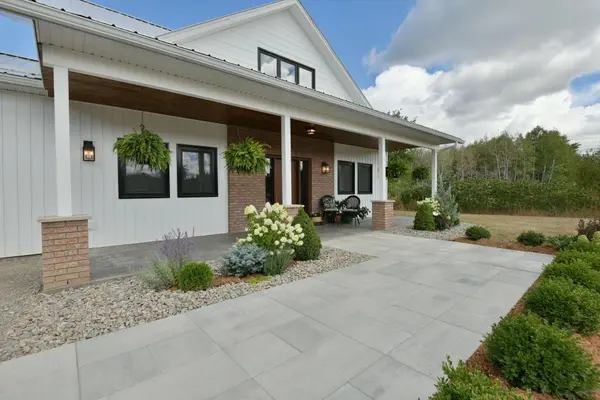 Admaston/bromley, ON K0J 1K0,592 Patterson RD