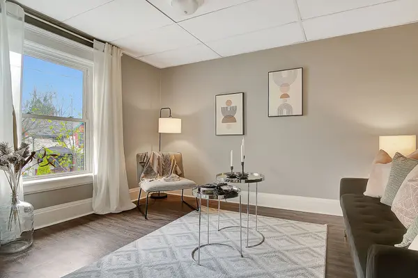 Cambridge, ON N3H 2A6,211 Dolph ST N