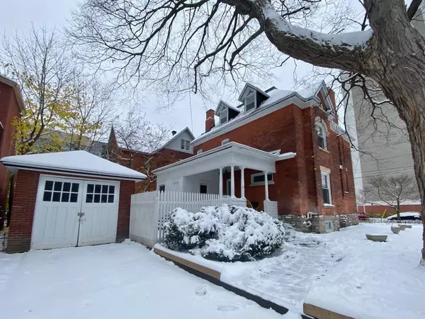 Ottawa Centre, ON K2P 1K7,137 Cartier ST