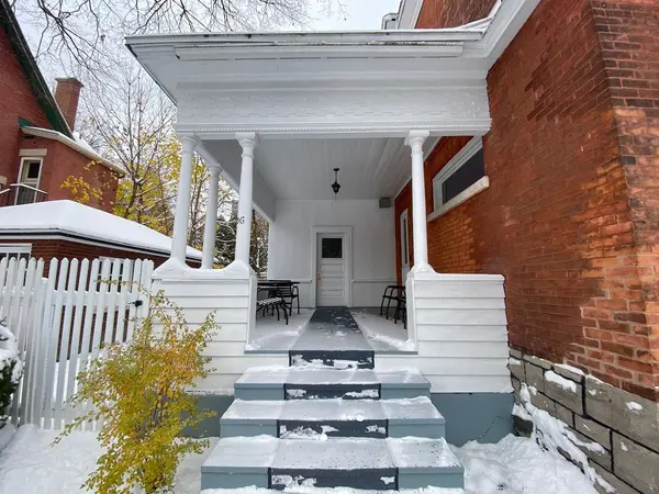 Ottawa Centre, ON K2P 1K7,137 Cartier ST