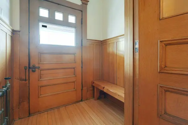 Ottawa Centre, ON K2P 1K7,137 Cartier ST