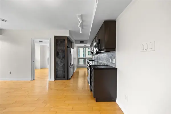 Lower Town - Sandy Hill, ON K1N 0B6,195 Besserer ST #2009