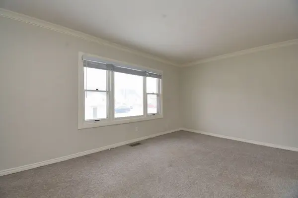 Hamilton, ON L8H 6A9,180 Adair AVE N