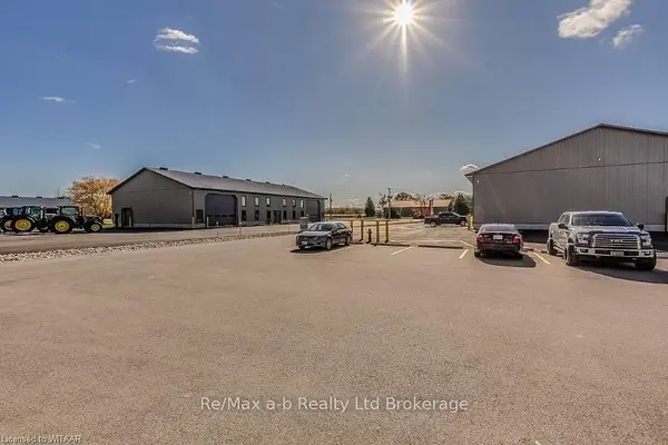 Norwich, ON N0J 1P0,285793 Airport RD #8