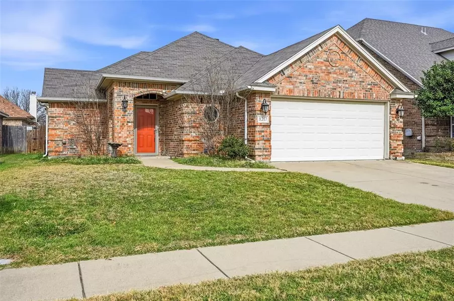 8217 Bowspirit Lane, Fort Worth, TX 76053