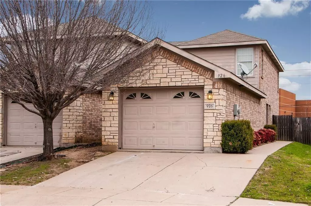 Burleson, TX 76028,926 Walnut Street