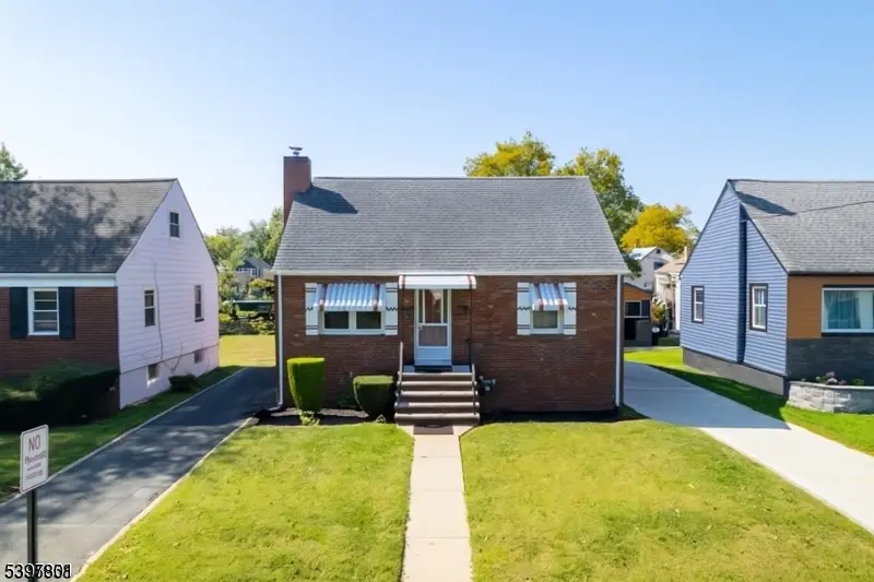 Linden City, NJ 07036,807 Carnegie St