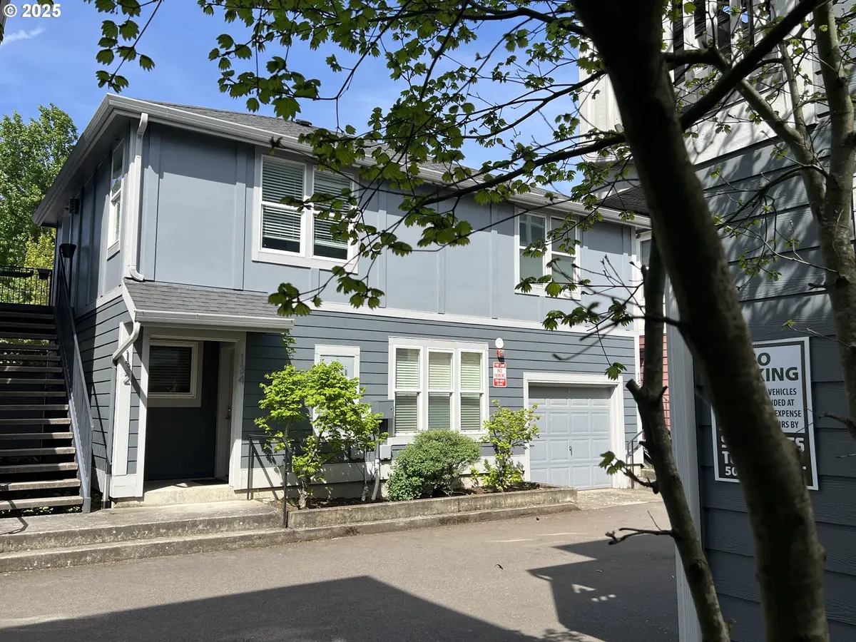 Portland, OR 97216,132 SE 119TH AVE #5