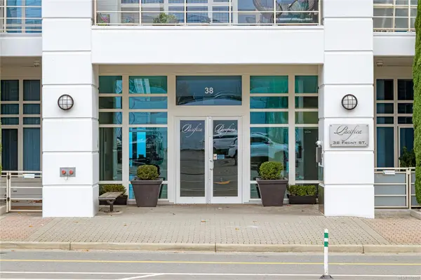 Nanaimo, BC V8R 0B8,38 Front St #1502