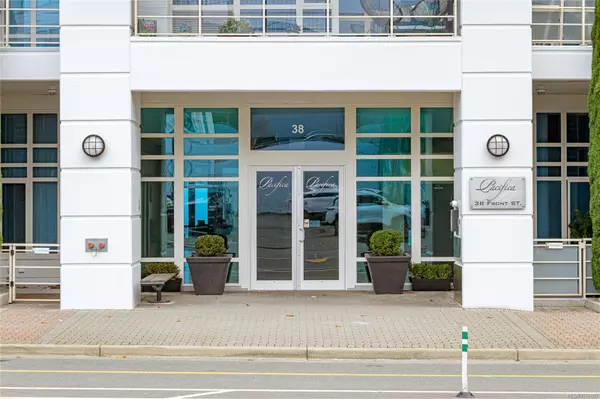 Nanaimo, BC V8R 0B8,38 Front St #1502