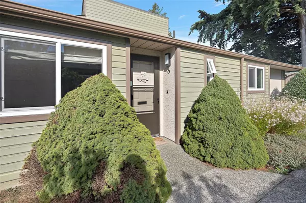 Sidney, BC V8L 3B3,10008 Third St #6