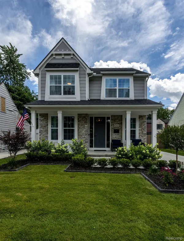 1842 Hazel ST, Birmingham, MI 48009