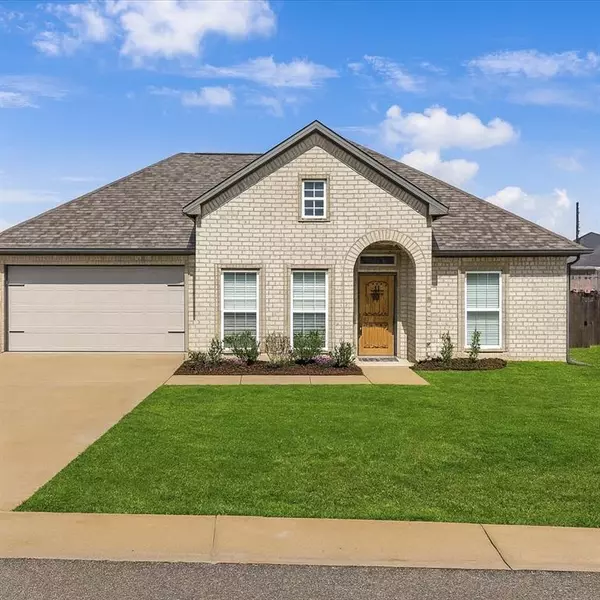 204 Nolan Farms Boulevard, Winona, TX 75792