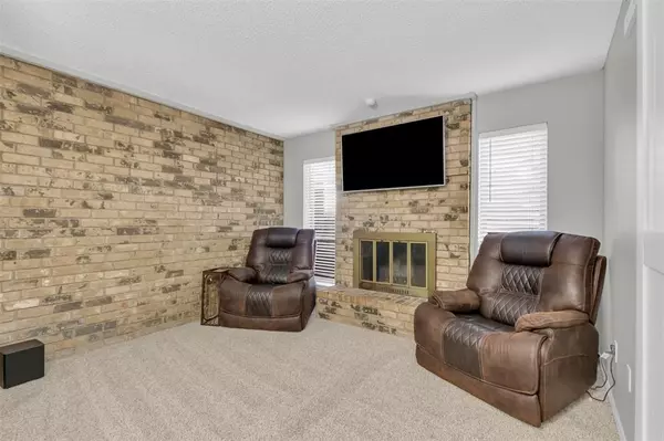 Arlington, TX 76015,2106 Westkendal Lane