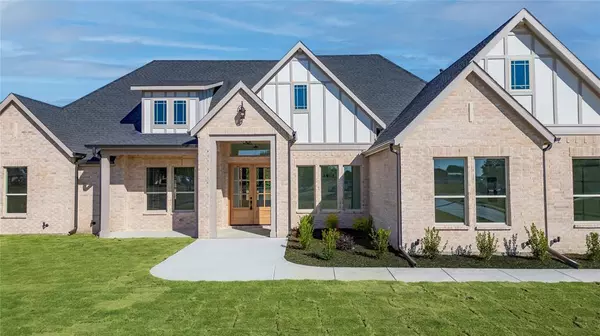 819 Meadow Lark Lane, Red Oak, TX 75154