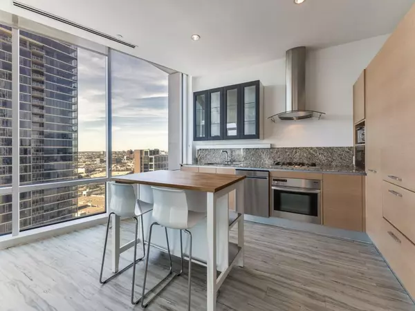 Dallas, TX 75219,2430 Victory Park Lane #2301