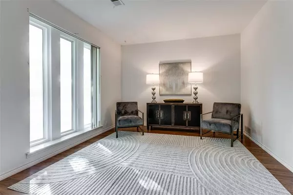 Richardson, TX 75082,2401 Silver Holly Lane