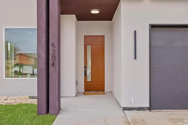 The Colony, TX 75056,5204 Gibson Drive