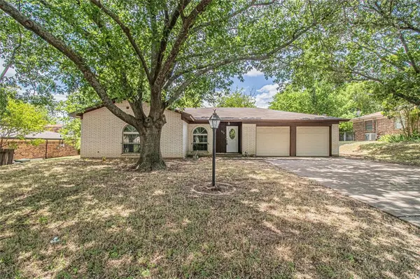 432 Pecan Drive, Aledo, TX 76008