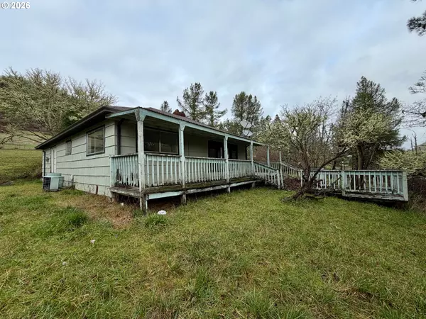 Roseburg, OR 97470,188 ROBIN ST