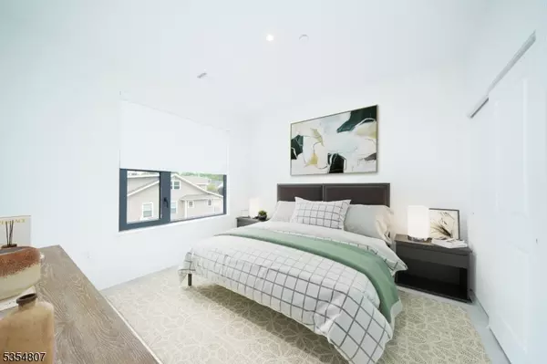 Fair Lawn Boro, NJ 07410,12-01 River Rd #205