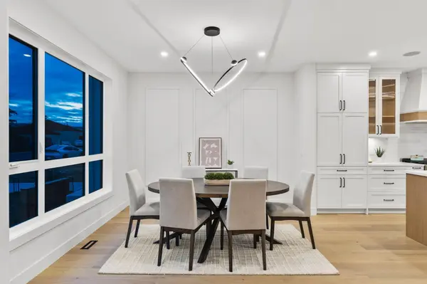 Calgary, AB T3B 1Y2,7722 46 AVE NW