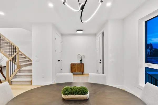 Calgary, AB T3B 1Y2,7722 46 AVE NW