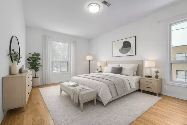 Toronto C08, ON M5A 2A2,345 Dundas ST E #Upper