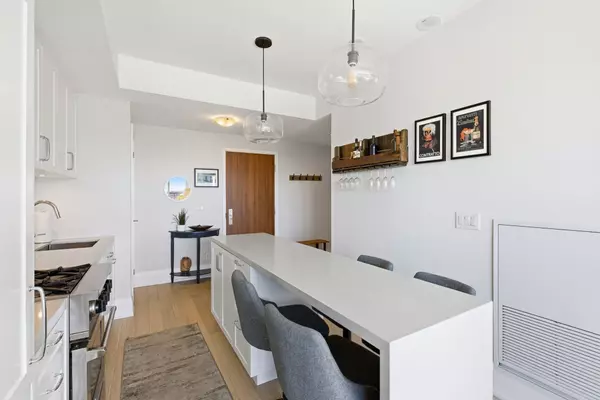 Toronto C11, ON M4G 0C1,25 Malcolm RD #606