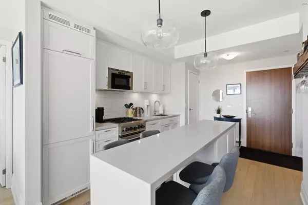 Toronto C11, ON M4G 0C1,25 Malcolm RD #606