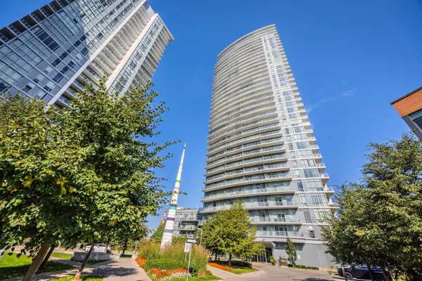 Toronto C15, ON M2J 0A9,70 Forest Manor RD #206