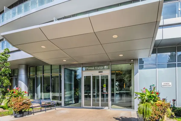 Toronto C15, ON M2J 0A9,70 Forest Manor RD #206