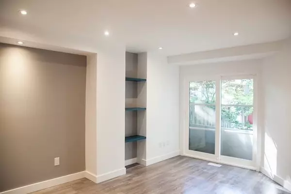 Toronto C08, ON M5A 4C9,55 Longboat AVE