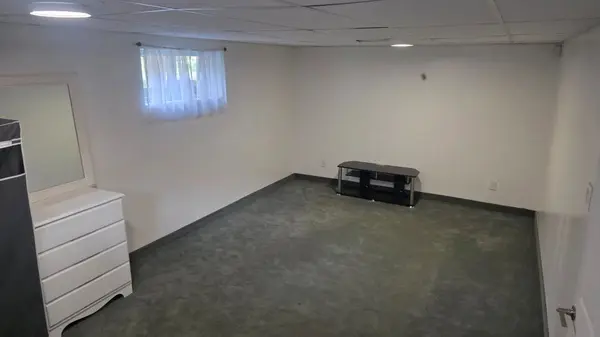 Toronto E09, ON M1G 3J9,57 Copping RD #Bsmnt