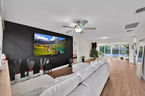 Margate, FL 33063,5708 NW 24th St