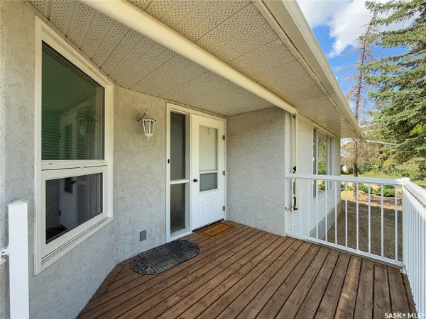 242 Cedar AVENUE N, Eastend, SK S0N 1T0