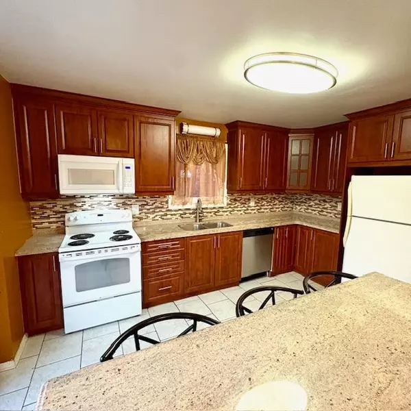 Brampton, ON L6Y 4H3,63 Acadian HTS