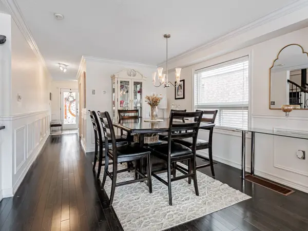 Brampton, ON L7A 2A8,11 Four Seasons CIR