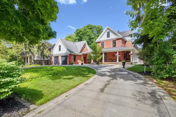 Oakville, ON L6K 1G3,335 Lakeshore RD W