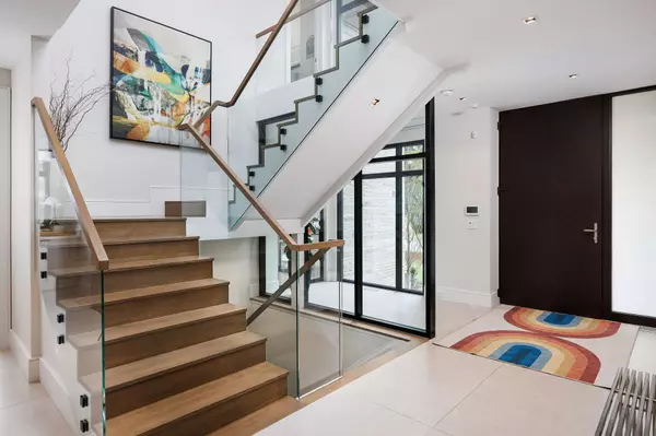 Mississauga, ON L5J 1R7,1471 Rogerswood CT